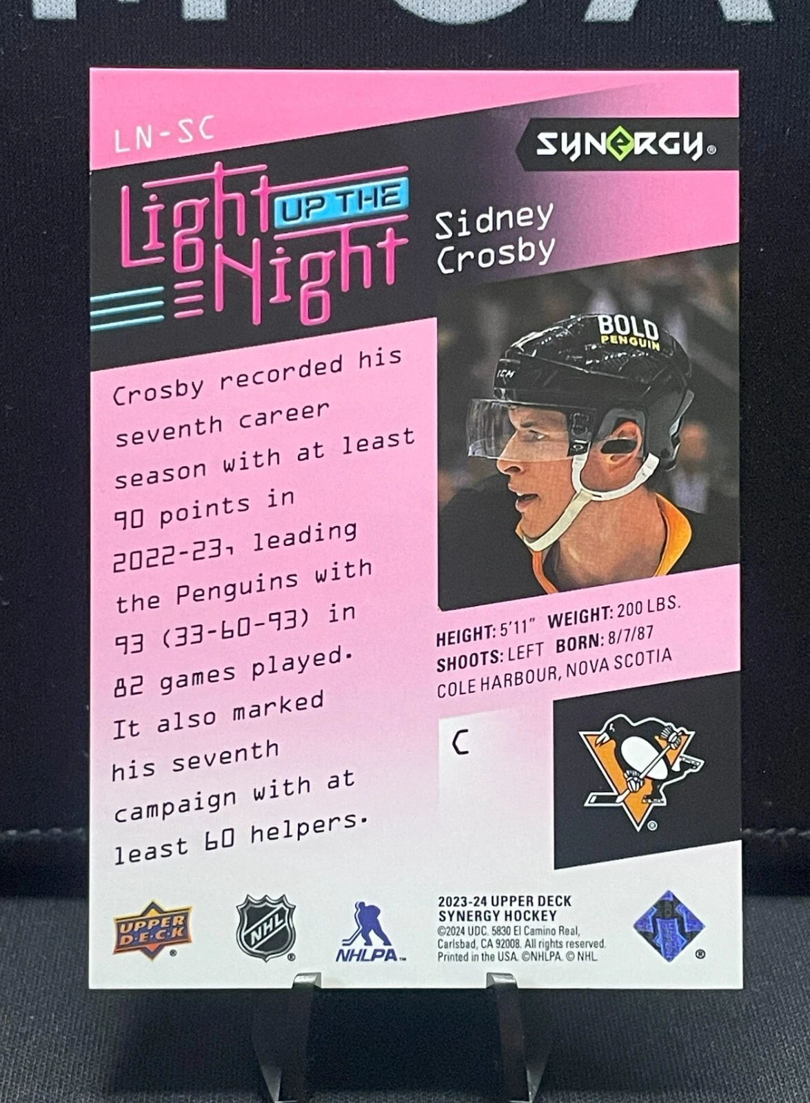 2023-24 UD Synergy Light Up The Night #LN-SC Sidney Crosby Pink /699 - Penguins - Image 2