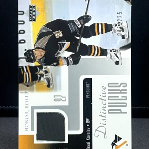 2001-02 Upper Deck Honor Roll P-AK Alexei Kovalev Distinctive Pucks -046/225